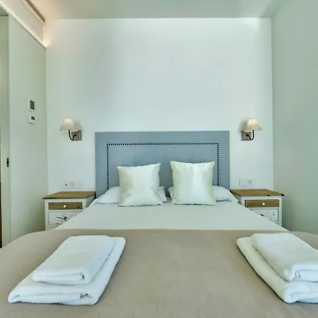 Guzman - Evolution Apartment